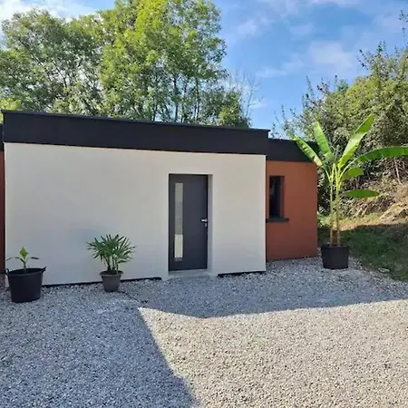 Logement Neuf A 2 Pas Du Lac La Bridoire Extérieur photo
